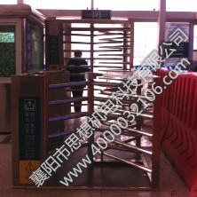 婁底站矩形半高護欄組合